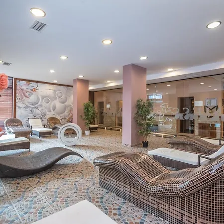 St George & فندق بانسكو