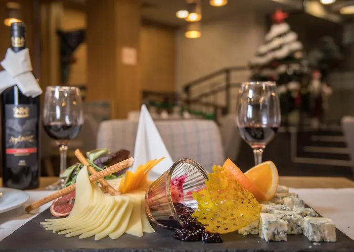 Хотел St George &