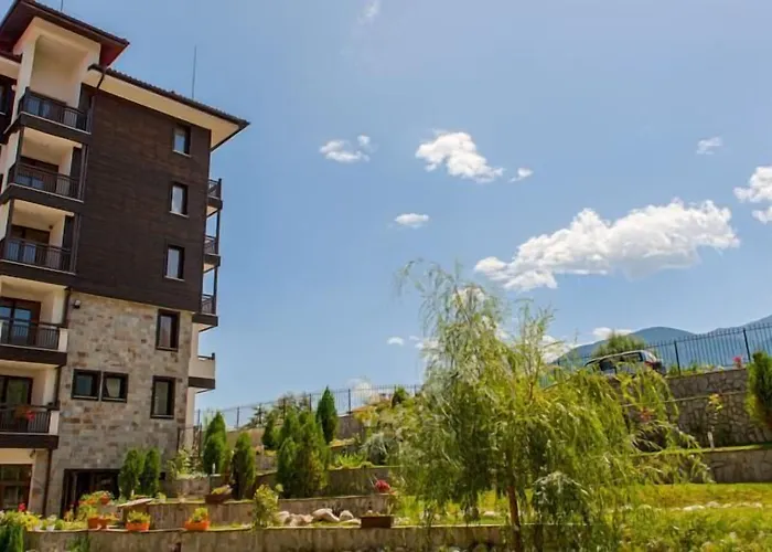 St George & מלון בנסקו