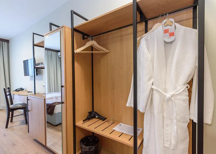 Хотел St George &